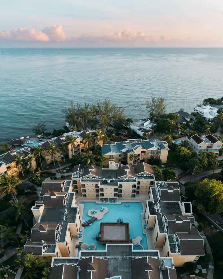 Jewel Paradise Cove Adult Beach Resort & Spa ランアウェイ・ベイ エクステリア 写真