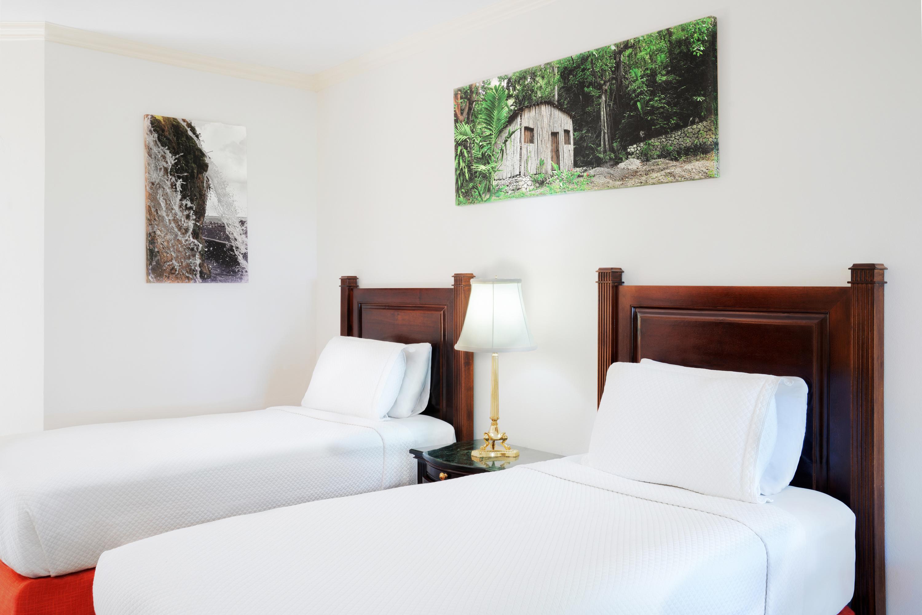 Jewel Paradise Cove Adult Beach Resort & Spa ランアウェイ・ベイ エクステリア 写真