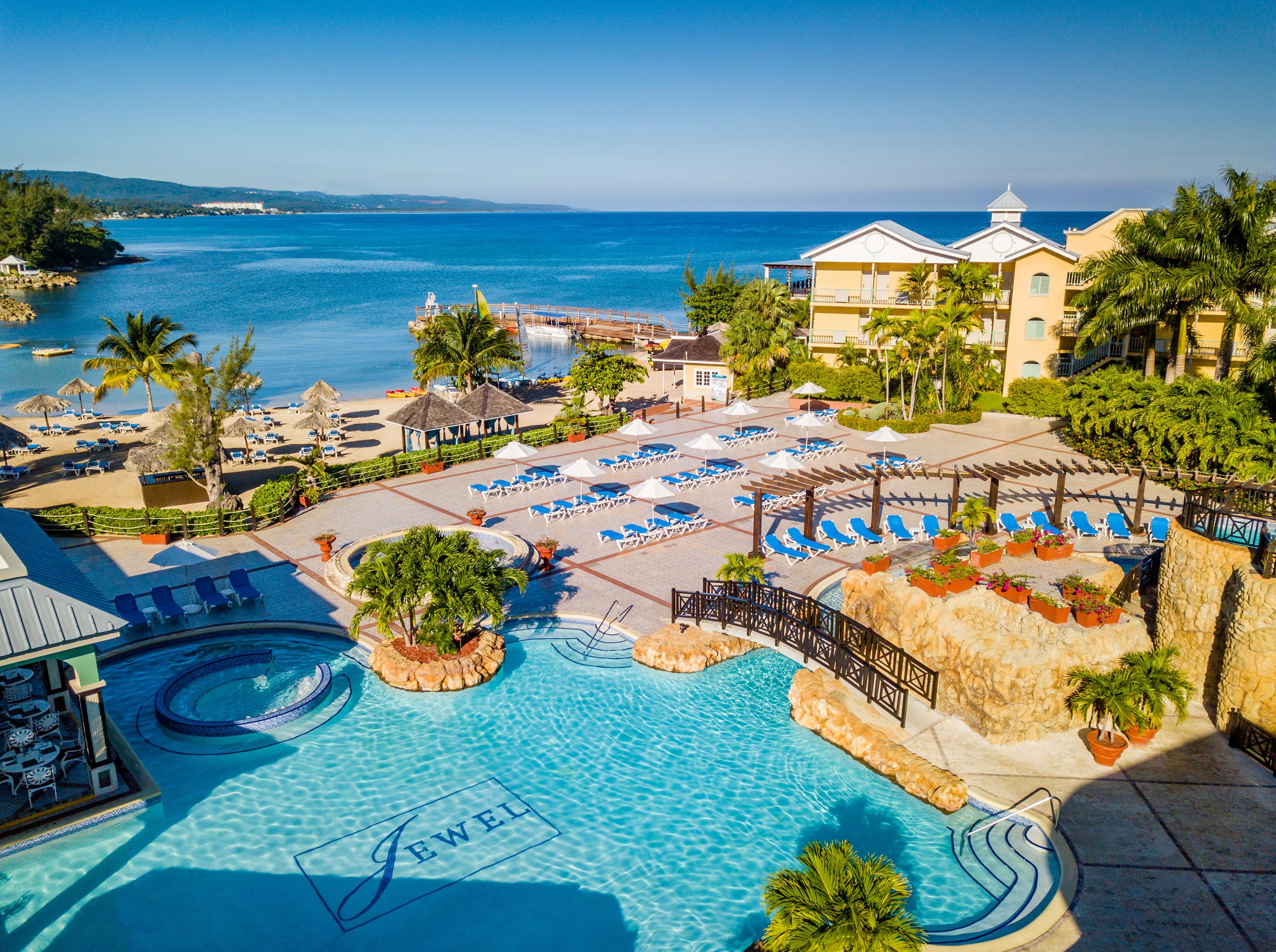 Jewel Paradise Cove Adult Beach Resort & Spa ランアウェイ・ベイ エクステリア 写真